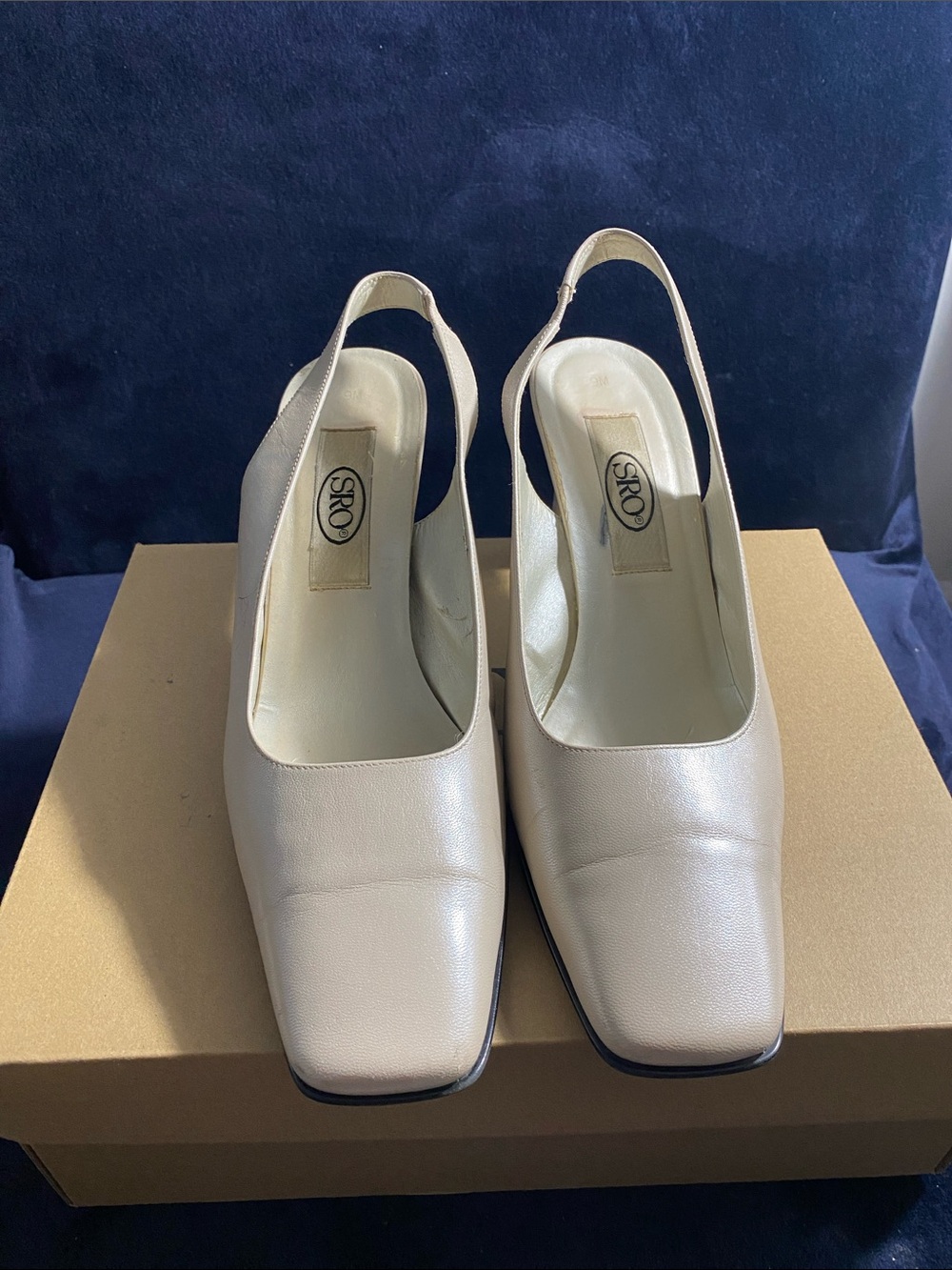 SRO Women's Cream Slingback Square-Toe Pumps size 9